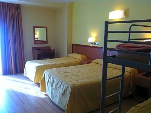 Фото Hotel Ciutadella