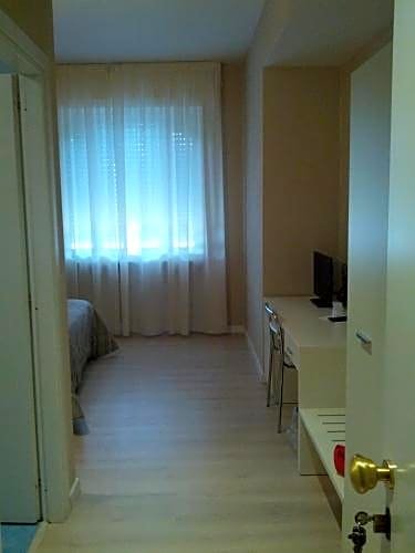 Фото Hotel Cremona Viale