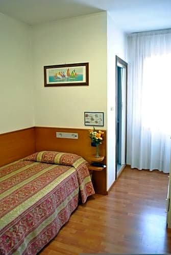 Фото Hotel Rometta