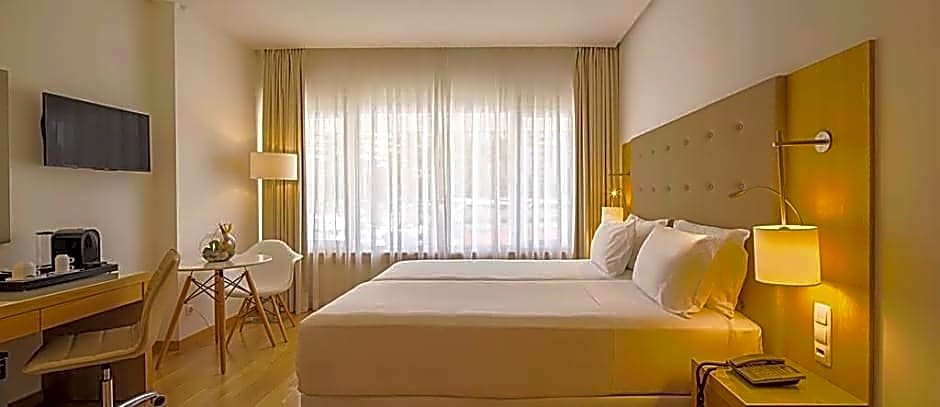 Фото Nh Lisboa Campo Grande