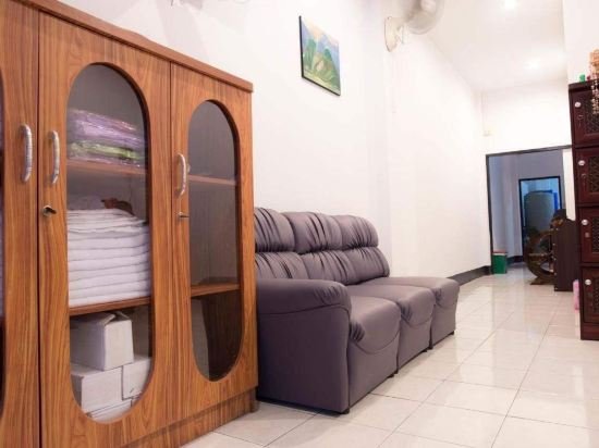 Фото Near The Park Backpack House