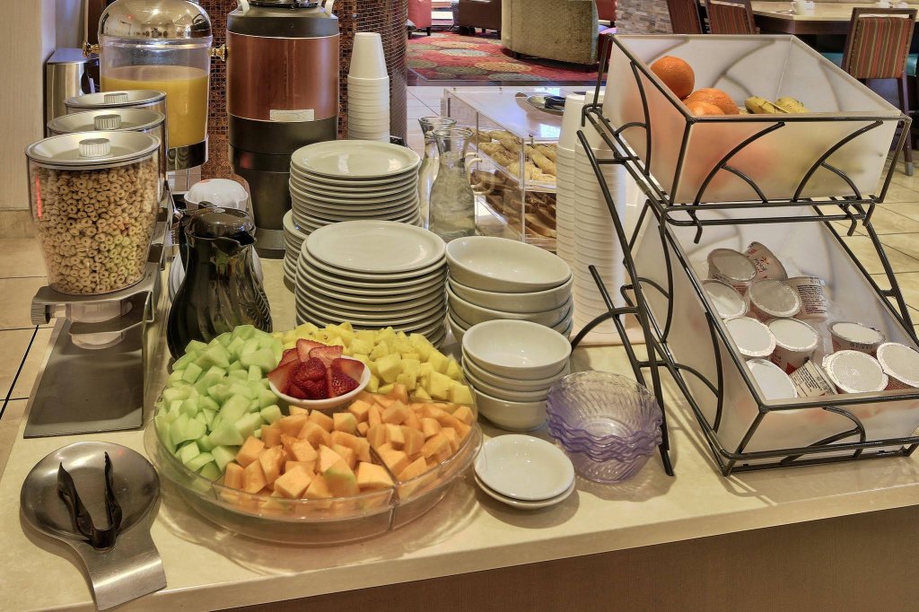 Фото Holiday Inn Hotel & Suites Albuquerque Airport, an Ihg Hotel