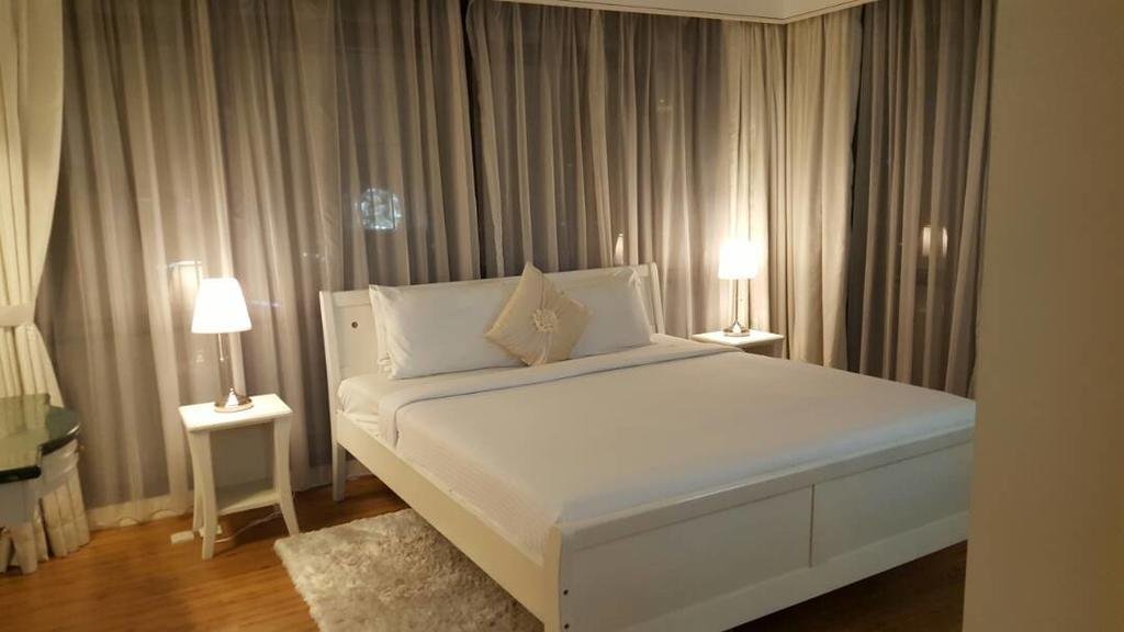 Фото Sweet Dream Suites at Times Square