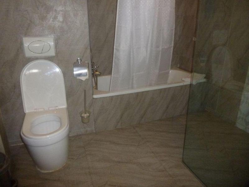 Фото Warri Wetland Hotel