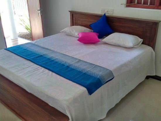 Hotel Hasaranga Holiday House, Hikkaduwa, photo