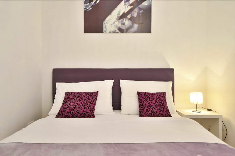 Фото Beachfront Holiday Apartments