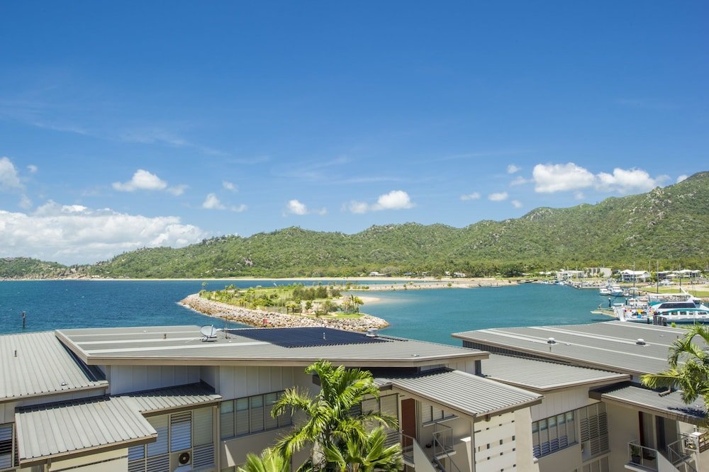 Фото 1 Bright Point Apartment 5101