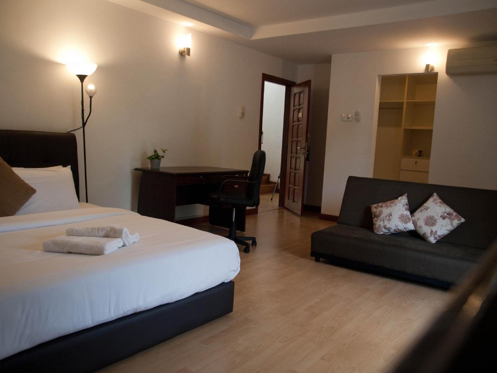 Фото 5 Twenty Ampang Hilir Guesthouse