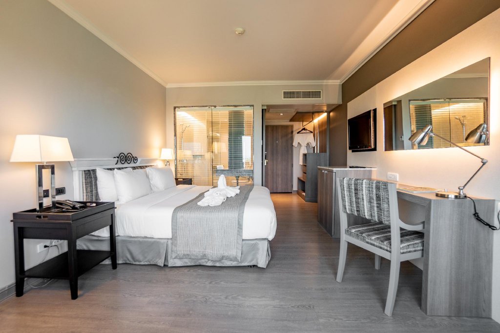 Фото The Grand Riverside Hotel Phitsanulok