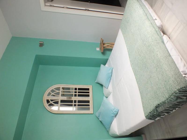 Фото Oasis Backpackers' Palace Seville