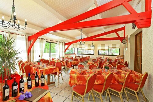 Гостиница Hostellerie du Causse в Гурдоне