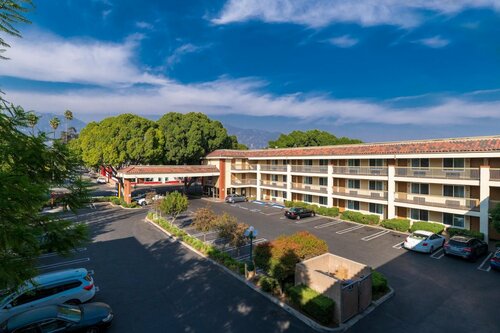 Гостиница Hyland Inn Pasadena Civic Auditorium в Пасадене