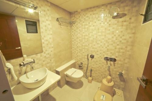 Фото Hotel Grandpragati