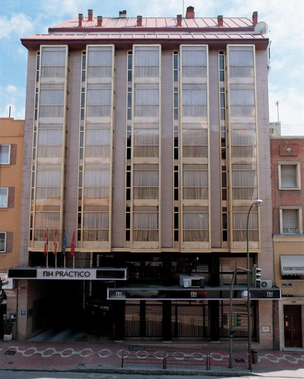 Фото отеля 1