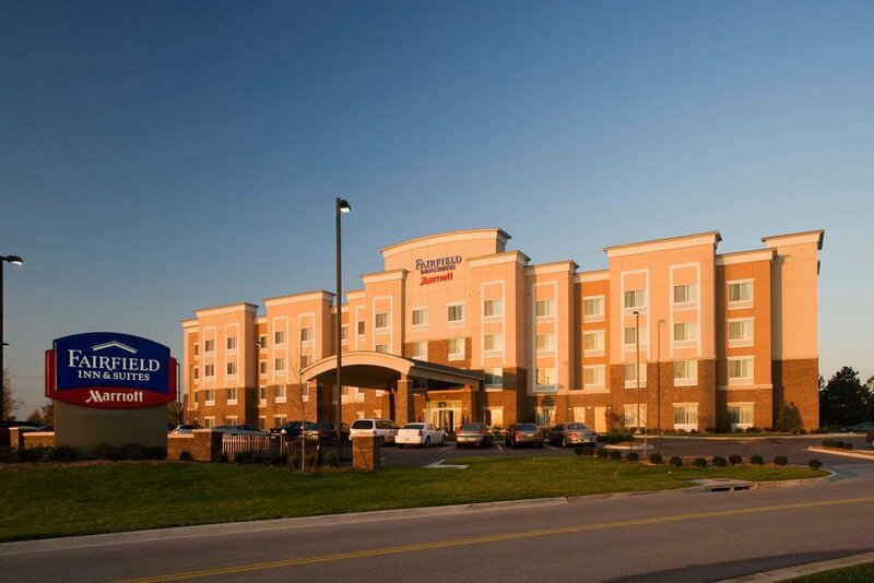 Гостиница Fairfield Inn & Suites by Marriott Kansas City Overland Park в Оверлэнд Парк
