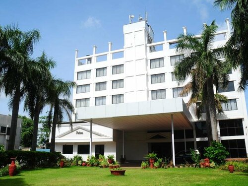 Гостиница Quality Inn Regency в Нашике