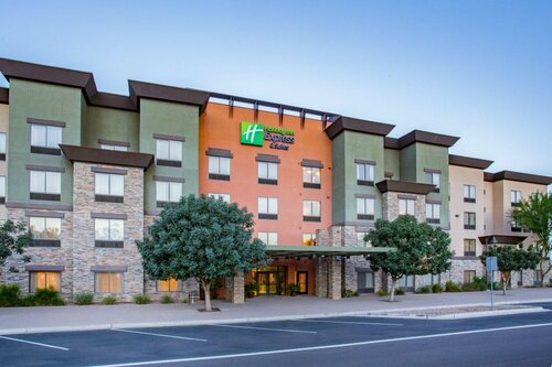 Гостиница Holiday Inn Express Surprise, an Ihg Hotel в Глендейле