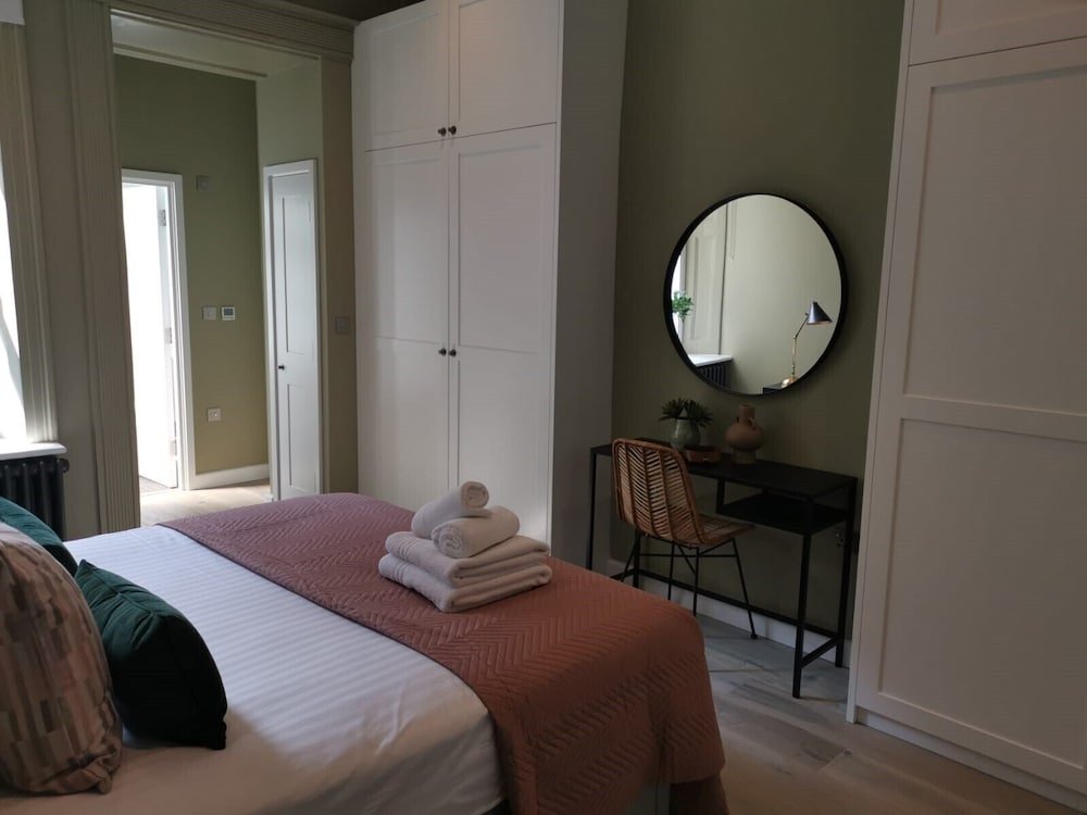 Фото Gerrard Place by Q Apartments