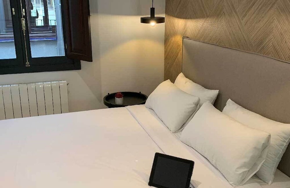 Фото Behap Madrid Plaza del Carmen