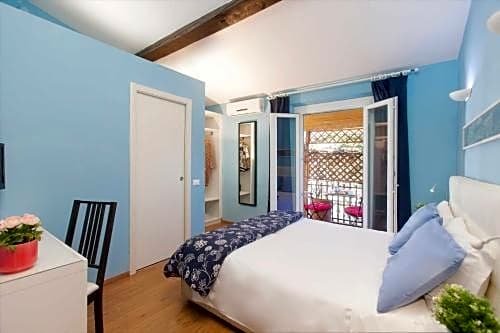 Фото Hotel Jolì