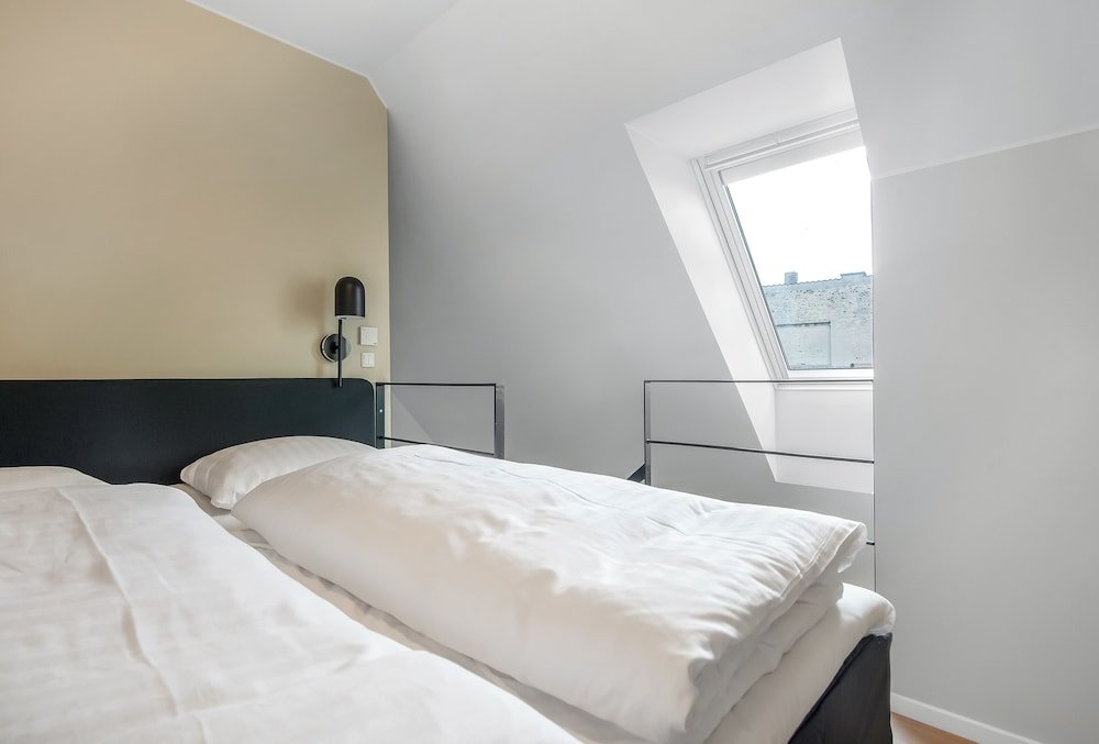 Фото Apēron Apartment Hotel