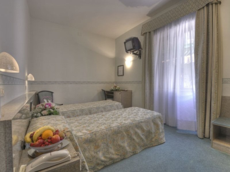 Фото Hotel Garibaldi