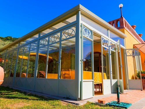 Гостиница Amazing Farmhouse in Montecatini Terme with Hot Tub