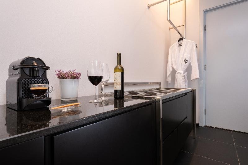 Фото Nyx Herzliya