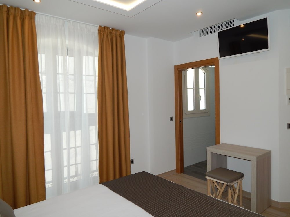 Фото Hostal Doña Carmen