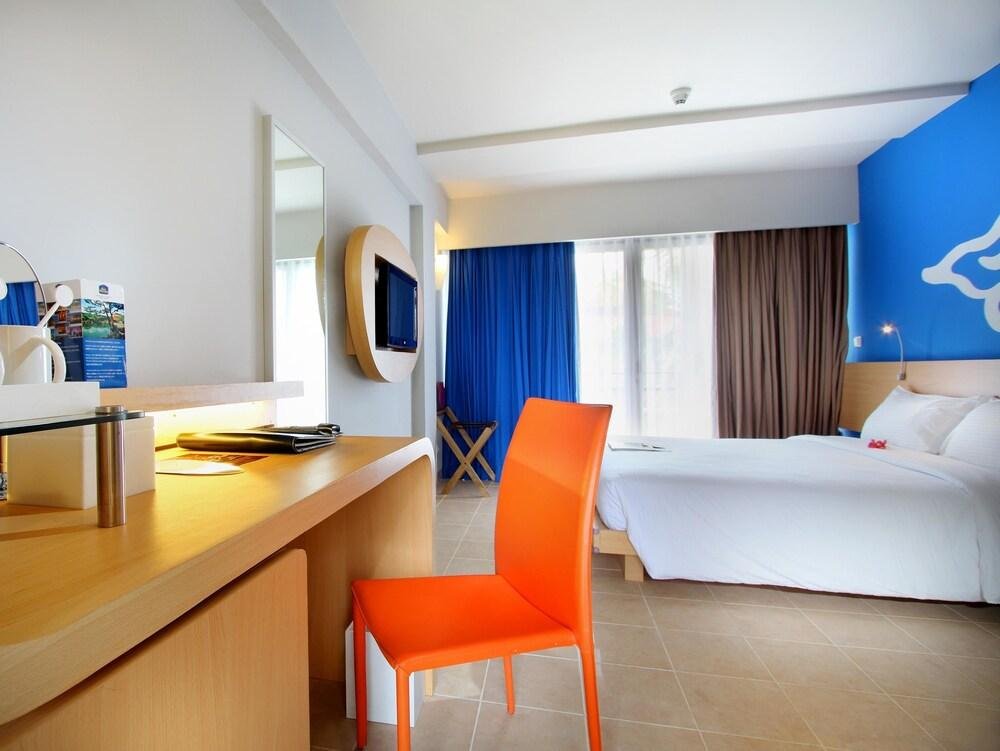 Фото Kuta Beach Hotel