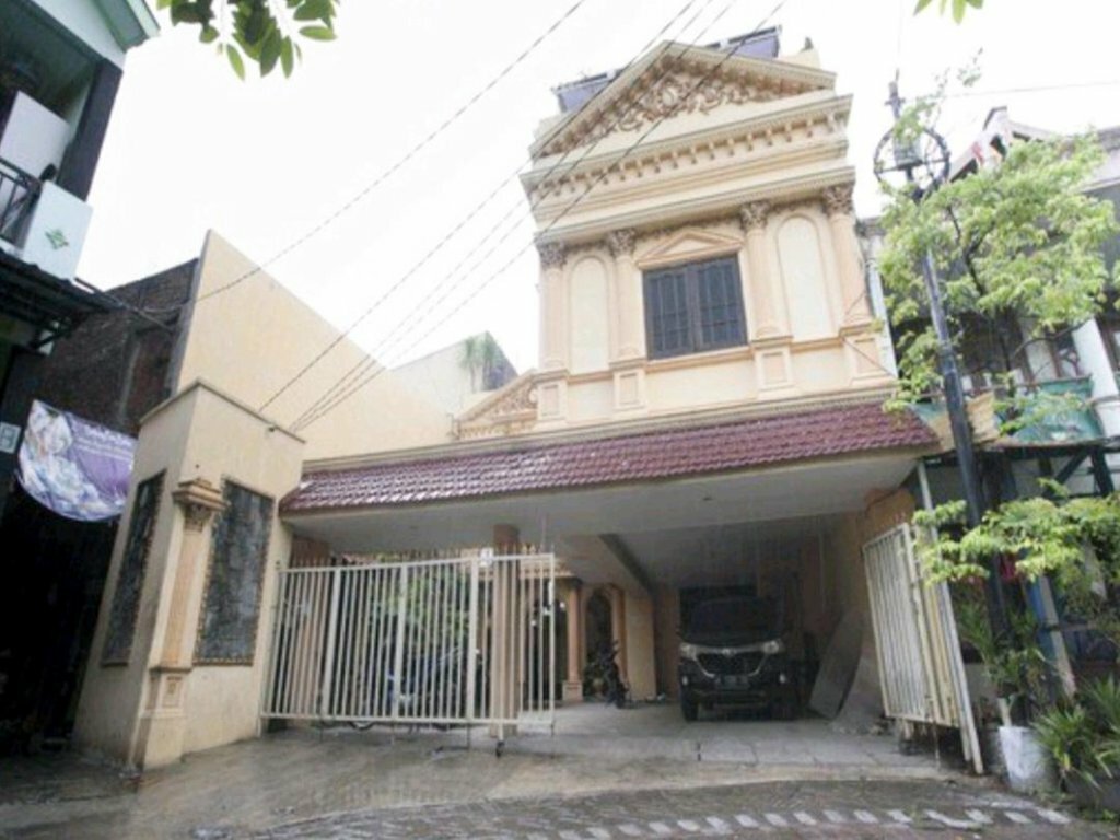 Hotel RedDoorz near Mall Ciputra World Surabaya, Surabaya, photo