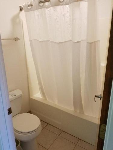 Фото Americana Inn