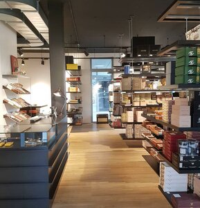 Vapostore Divonne-les-Bains cigarettes lectroniques, tobacco and smoking  accessories shop, Divonne-les-Bains, Grande Rue, 295  Yandex Maps
