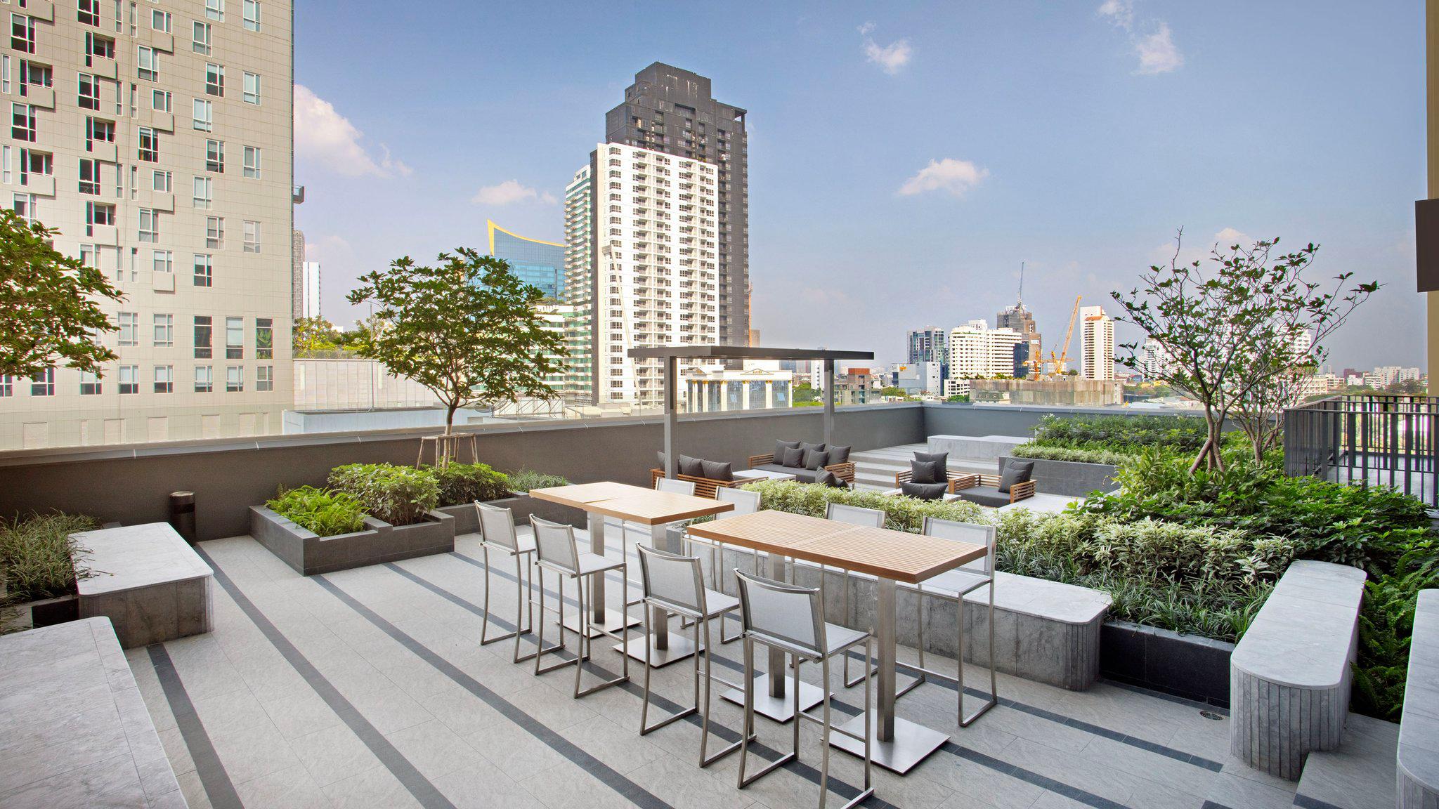 Фото Staybridge Suites Bangkok Thonglor - Sha Extra Plus