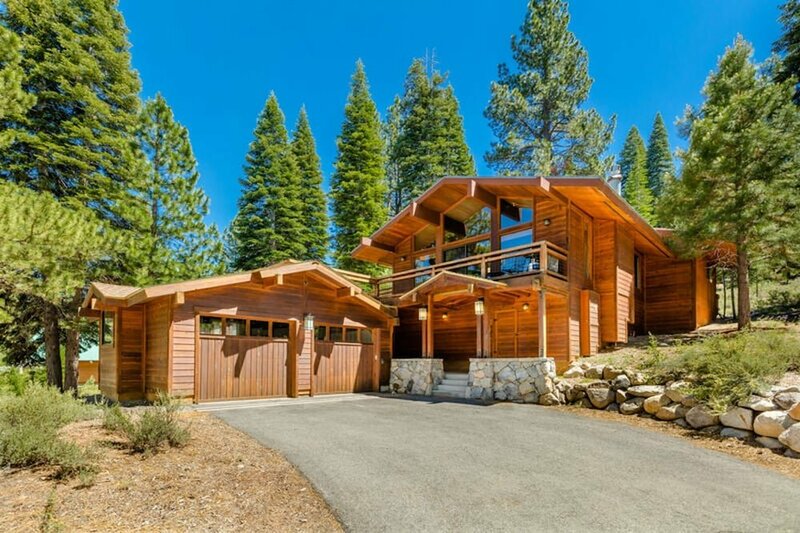 Жильё посуточно Camp Conifer by Tahoe Mountain Properties