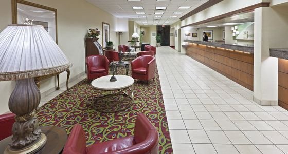 Фото Mcm Eleganté Hotel & Suites