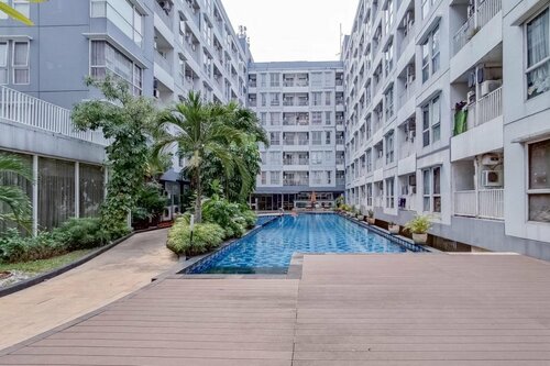 Гостиница RedDoorz Apartment @ Skylounge Tamansari в Тангеранге