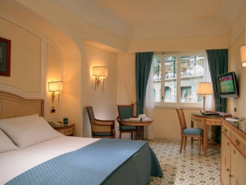 Фото Grand Hotel Capodimonte