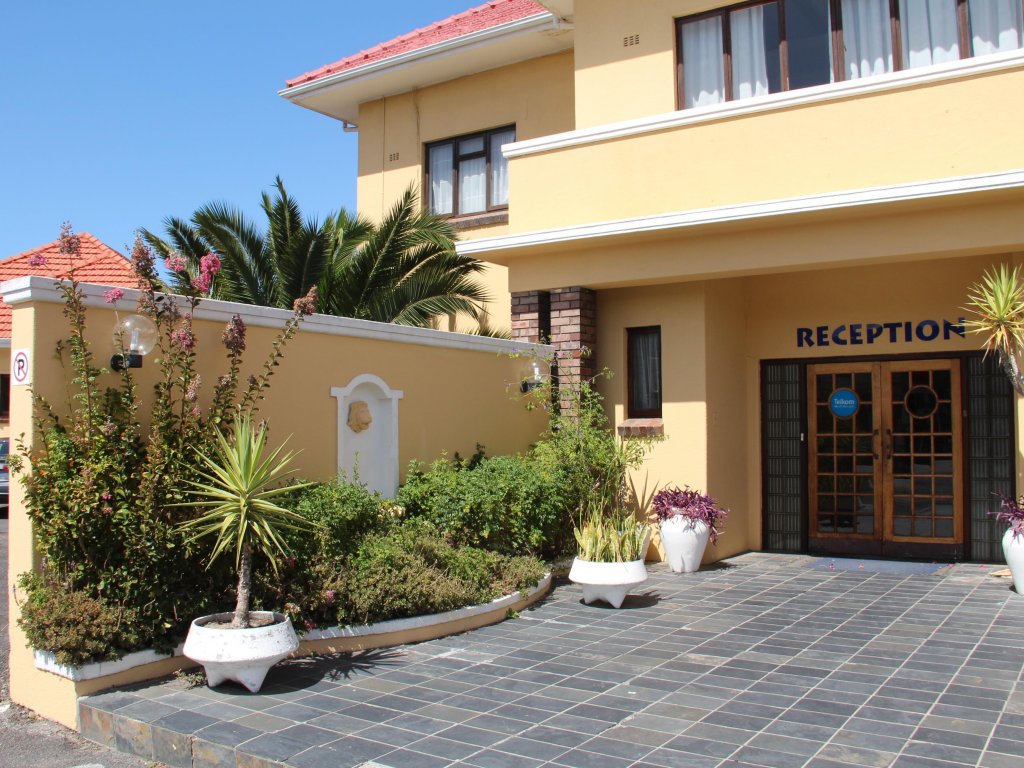 Фото отеля 1