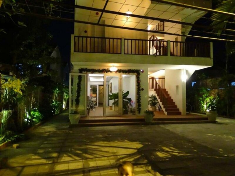 Гостиница Ylang Garden Villa в Хойане