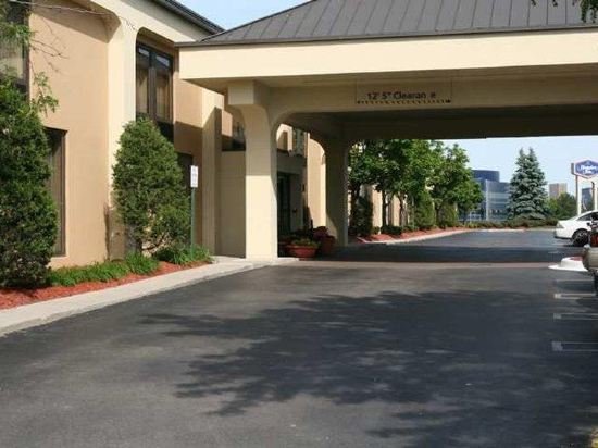 Фото A Victory Hotel & Suites