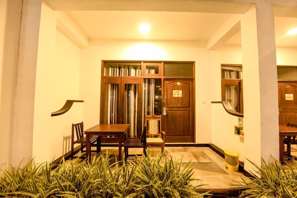 Фото Randiya Sea View Hotel