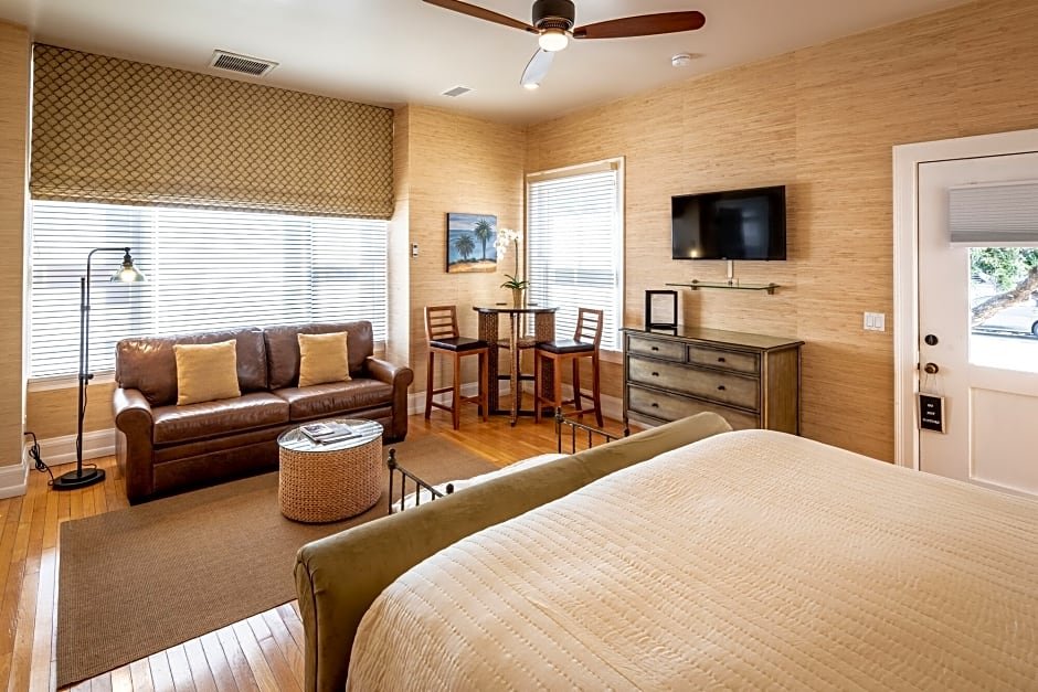 Фото Harbor House Inn