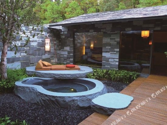 Фото The Lost Stone