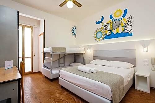 Внешний вид отеля Hotel Albatros в Римини, фото 5