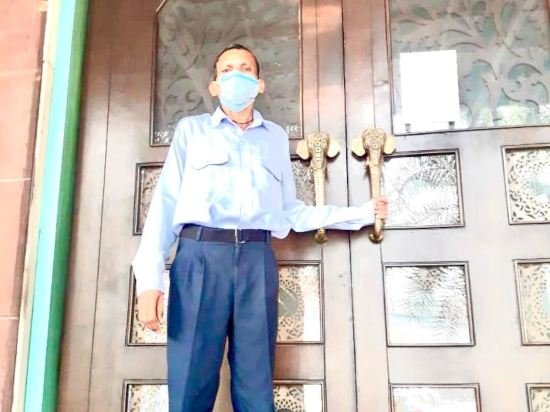 Фото Hotel Riyasat