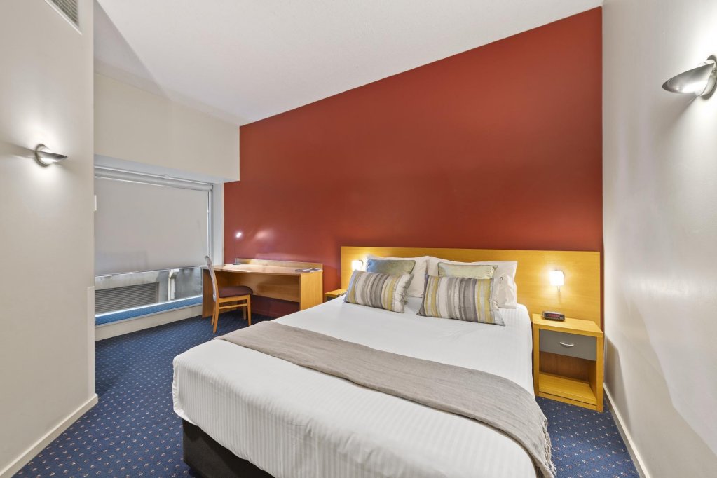 Фото Yehs Hotel Melbourne Cbd