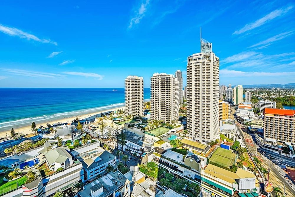 Фото Hilton Surfers Paradise Hotel & Residences