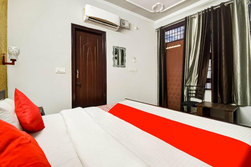 Гостиница Oyo 76212 Hotel Shiv Pratap