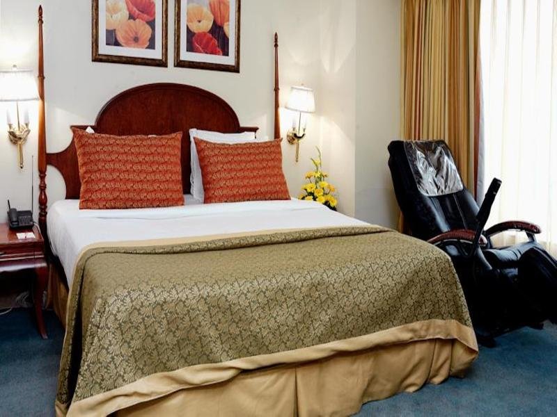 Фото Ramada Plaza by Wyndham Palm Grove